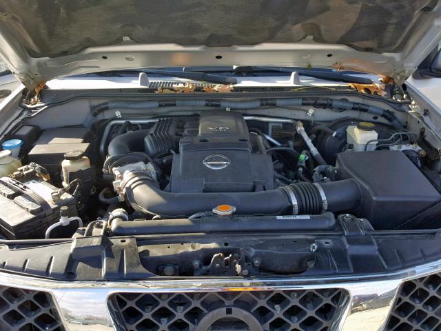 1N6AD07W57C434438 - 2007 NISSAN FRONTIER C SILVER photo 7