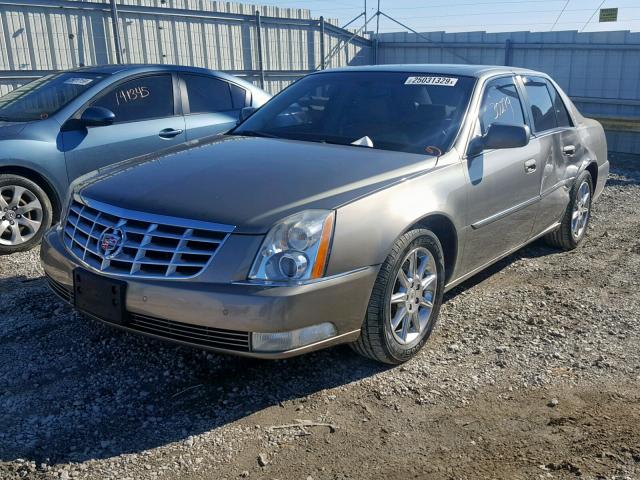 1G6KD5E62BU130156 - 2011 CADILLAC DTS LUXURY BEIGE photo 2