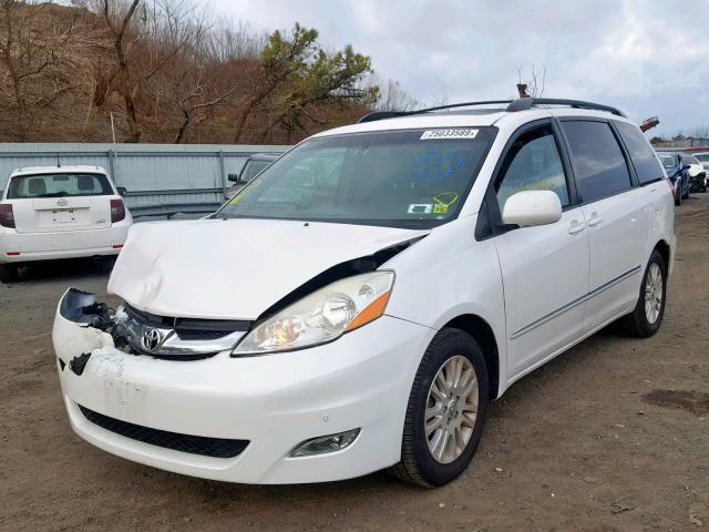 5TDZK22C39S278339 - 2009 TOYOTA SIENNA XLE WHITE photo 2