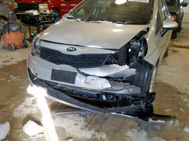 KNADM4A32F6515252 - 2015 KIA RIO LX SILVER photo 9