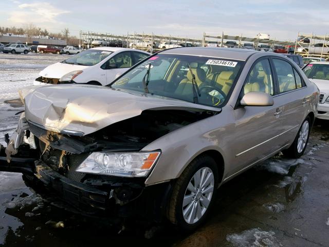 5NPEU46FX9H521854 - 2009 HYUNDAI SONATA SE BEIGE photo 2