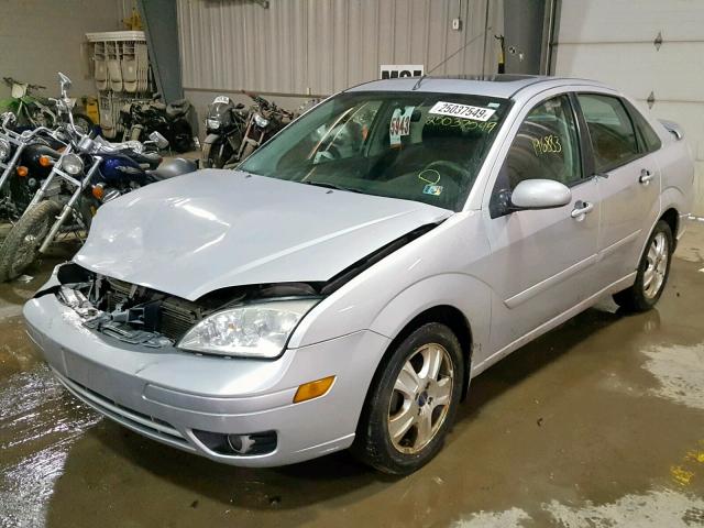 1FAFP38ZX6W180545 - 2006 FORD FOCUS ZX4 GRAY photo 2