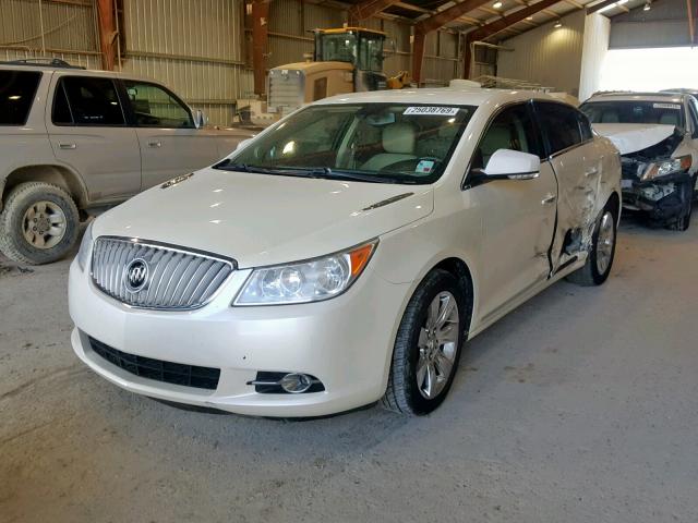 1G4GD5E32CF376425 - 2012 BUICK LACROSSE P WHITE photo 2