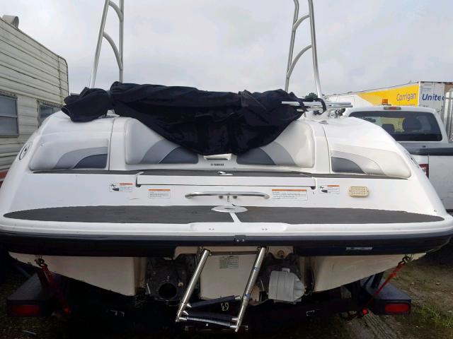 YAMCT295C505 - 2005 YAMAHA BOAT WHITE photo 9