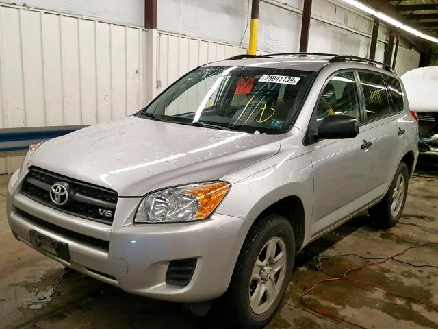 2T3BK4DV5BW057499 - 2011 TOYOTA RAV4 SILVER photo 2