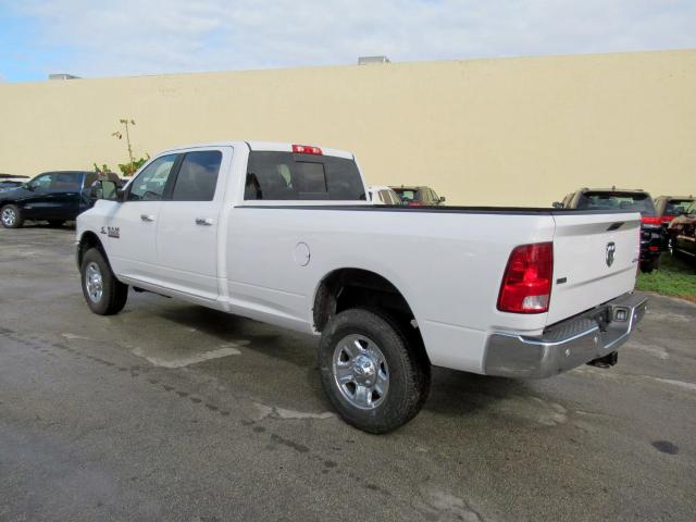 3C63R3HL1JG140632 - 2018 RAM 3500 SLT WHITE photo 3