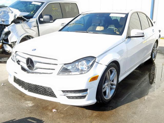 WDDGF4HB8DA753954 - 2013 MERCEDES-BENZ C 250 WHITE photo 2