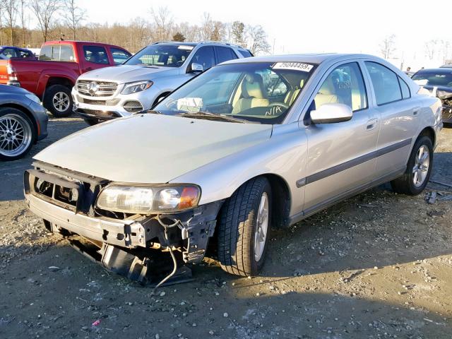 YV1RS61R122105097 - 2002 VOLVO S60 SILVER photo 2