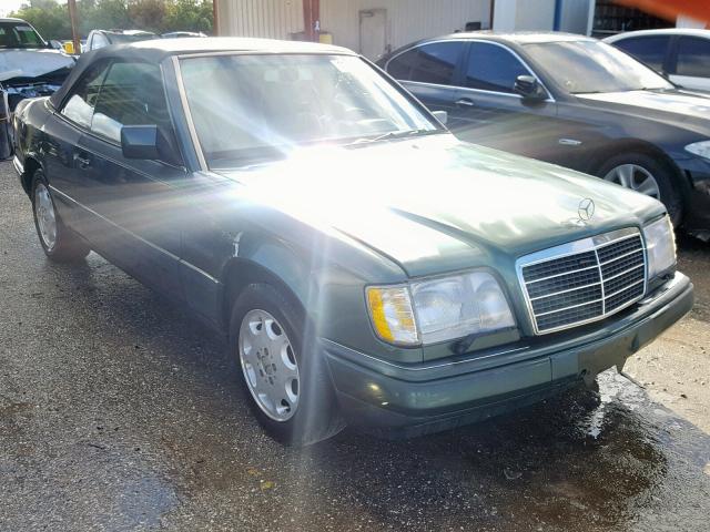 WDBEA66E0SC232588 - 1995 MERCEDES-BENZ E 320 GREEN photo 1