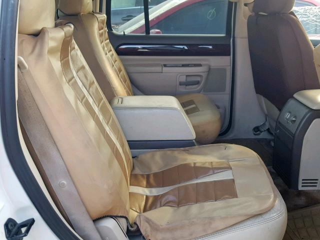 5LMEU68H34ZJ43171 - 2004 LINCOLN AVIATOR 白色 照片 6