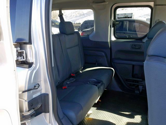 5J6YH28786L019261 - 2006 HONDA ELEMENT EX SILVER photo 6