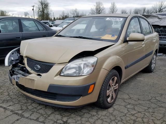 KNADE223096527095 - 2009 KIA RIO BASE GOLD photo 2