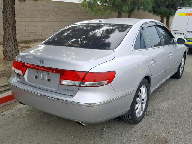 KMHFC46F38A273231 - 2008 HYUNDAI AZERA SE SILVER photo 4