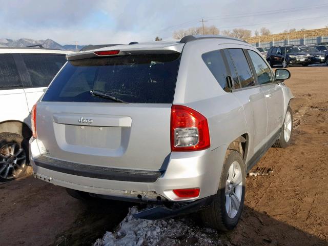 1J4NF1FB2BD240160 - 2011 JEEP COMPASS SP 银色 照片 4