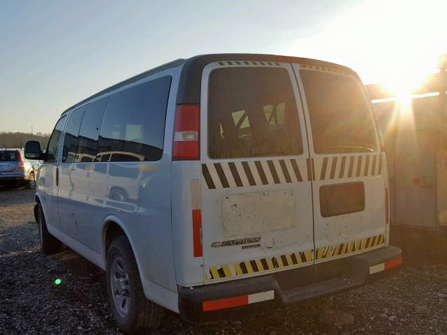 1GNSHBF4XB1171477 - 2011 CHEVROLET EXPRESS G1 WHITE photo 3