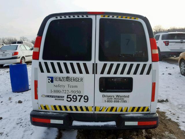 1GNSHBF4XB1171477 - 2011 CHEVROLET EXPRESS G1 WHITE photo 9