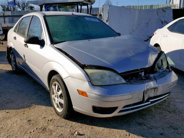 1FAFP34N95W187004 - 2005 FORD FOCUS ZX4 SILVER photo 1