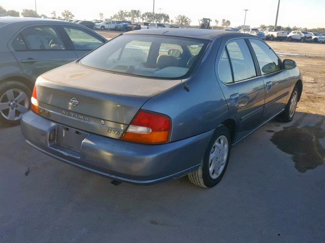 1N4DL01D2XC240420 - 1999 NISSAN ALTIMA XE BLUE photo 4