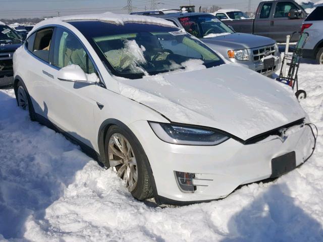 5YJXCDE28HF044820 - 2017 TESLA MODEL X WHITE photo 1