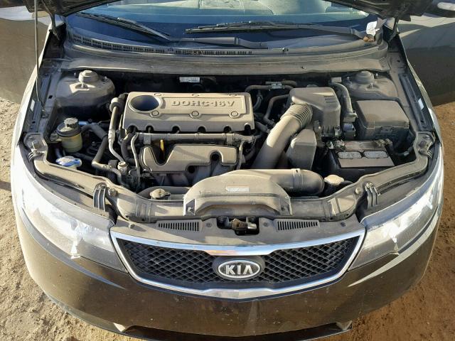 KNAFU4A26A5285052 - 2010 KIA FORTE EX BLACK photo 7