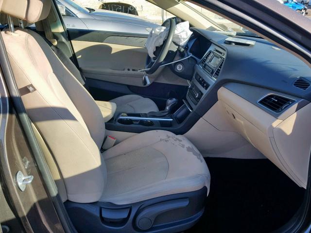 5NPE24AF6GH390979 - 2016 HYUNDAI SONATA SE GRAY photo 5