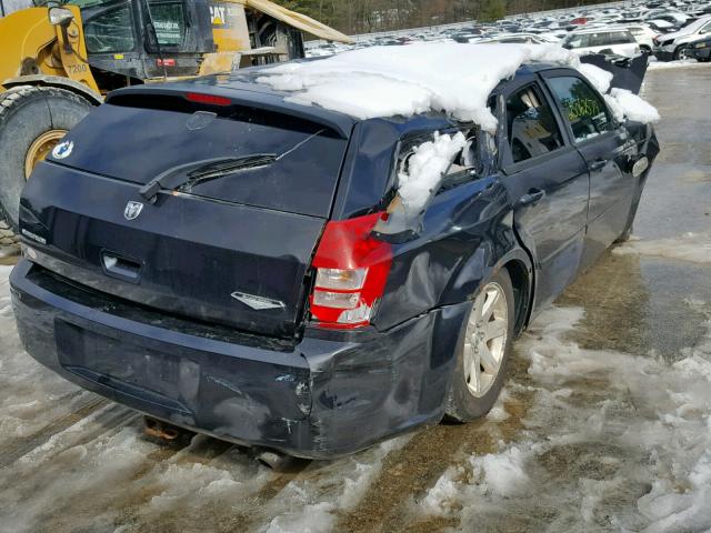 2D4FV47T06H245195 - 2006 DODGE MAGNUM SE BLACK photo 4