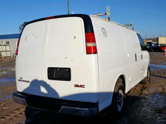 1GTFG15T061227707 - 2006 GMC SAVANA G15 WHITE photo 4