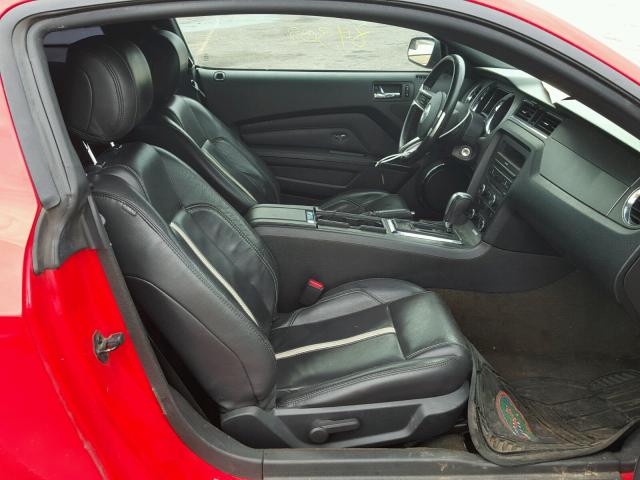 1ZVBP8CF6D5276529 - 2013 FORD MUSTANG GT RED photo 5