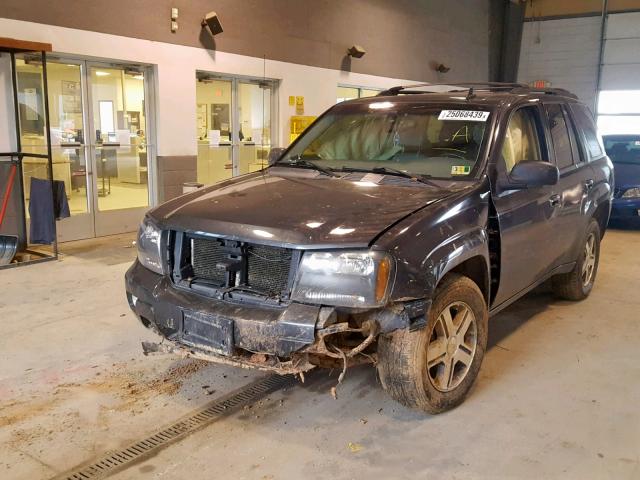 1GNDT13S072129440 - 2007 CHEVROLET TRAILBLAZE GRAY photo 2