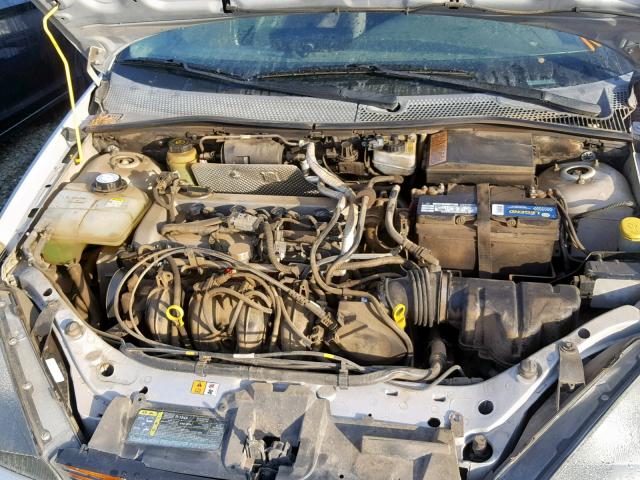 3FAFP37Z03R185916 - 2003 FORD FOCUS ZX5 SILVER photo 7