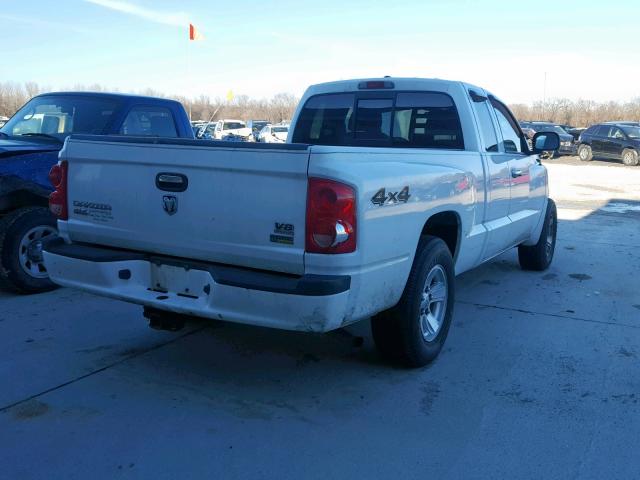 1D7HW42PX7S165898 - 2007 DODGE DAKOTA SLT WHITE photo 4