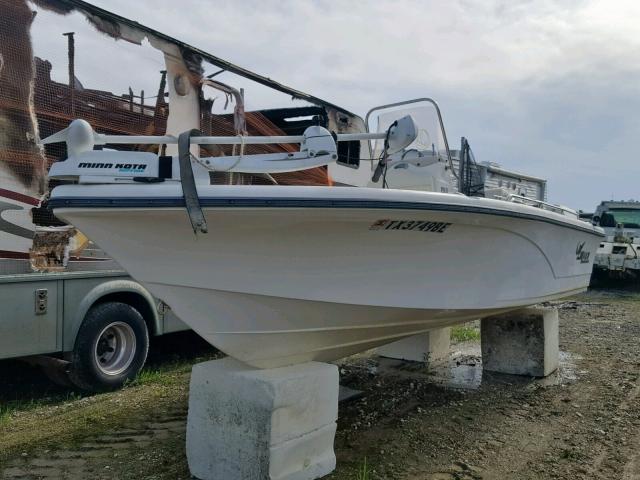 BUJ50340H910 - 2010 MAKO MARINE LOT WHITE photo 2