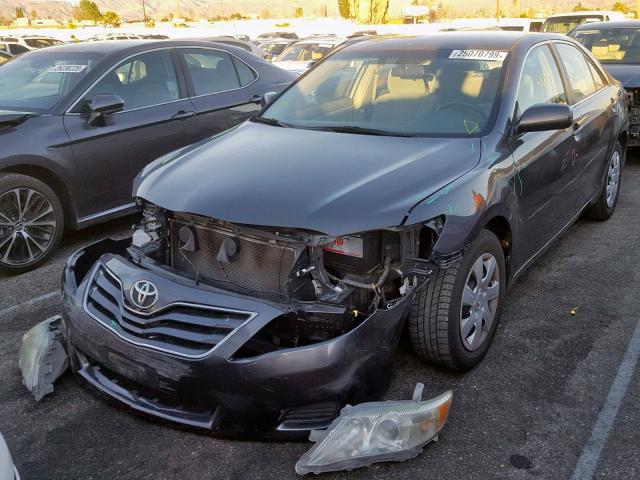 4T4BF3EK4BR139614 - 2011 TOYOTA CAMRY BASE GRAY photo 2