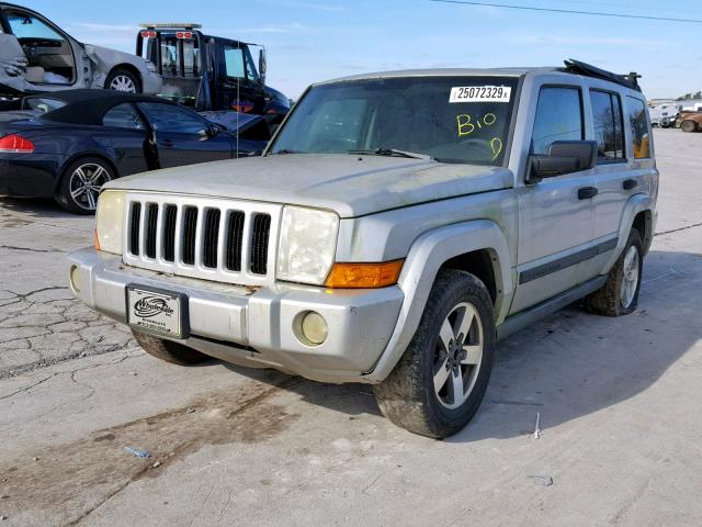 1J8HG48K46C285958 - 2006 JEEP COMMANDER SILVER photo 2