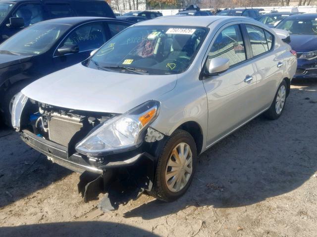 3N1CN7APXHK432265 - 2017 NISSAN VERSA S SILVER photo 2