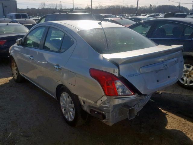 3N1CN7APXHK432265 - 2017 NISSAN VERSA S SILVER photo 3