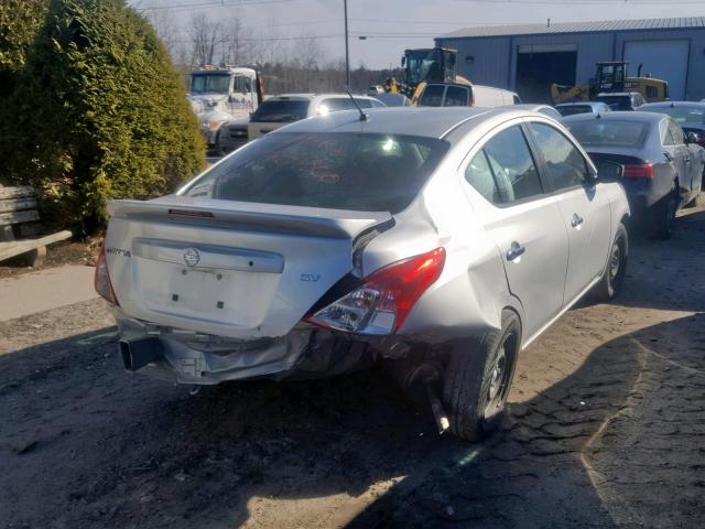 3N1CN7APXHK432265 - 2017 NISSAN VERSA S SILVER photo 4