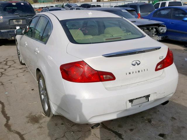 JNKCV61EX9M014696 - 2009 INFINITI G37 BASE WHITE photo 3