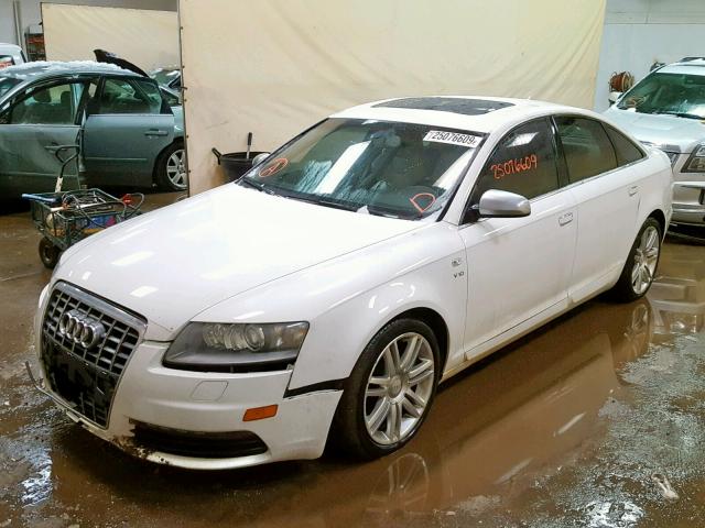 WAUGN74F67N033893 - 2007 AUDI S6 QUATTRO WHITE photo 2