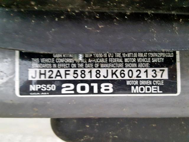 JH2AF5818JK602137 - 2018 HONDA NPS50 BLACK photo 10