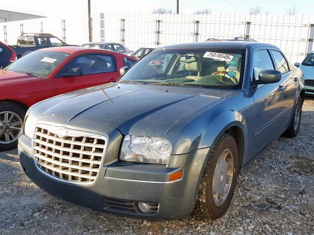 2C3AA53G05H505423 - 2005 CHRYSLER 300 TOURIN SILVER photo 2