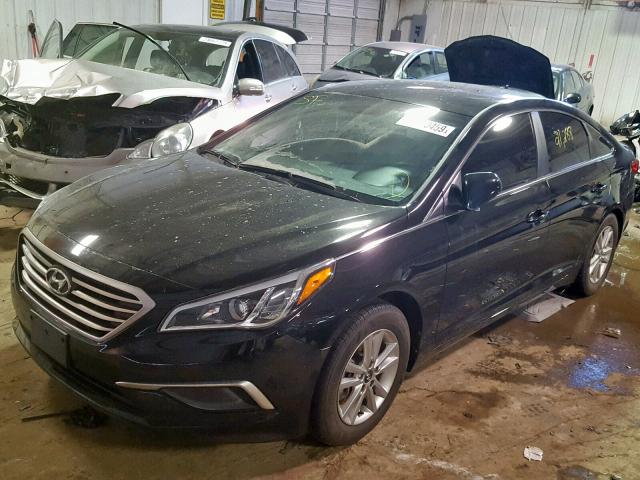 5NPE24AF0HH589107 - 2017 HYUNDAI SONATA SE BLACK photo 2