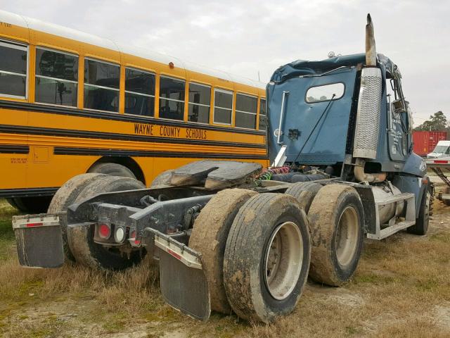 1FUY3MCB0VL736868 - 1997 FREIGHTLINER CONVENTION BLUE photo 4