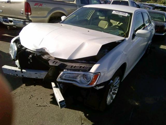 2C3CA4CG8BH528124 - 2011 CHRYSLER 300 WHITE photo 2