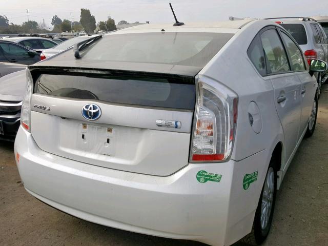 JTDKN3DPXD3040027 - 2013 TOYOTA PRIUS PLUG WHITE photo 4