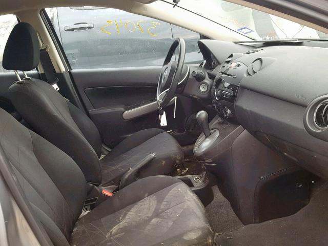 JM1DE1KY6E0178546 - 2014 MAZDA MAZDA2 SPO GRAY photo 5