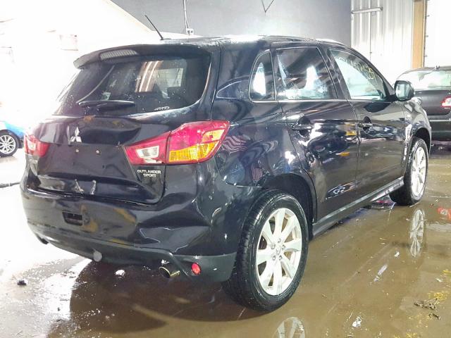 4A4AR4AU2EE011393 - 2014 MITSUBISHI OUTLANDER BLACK photo 4