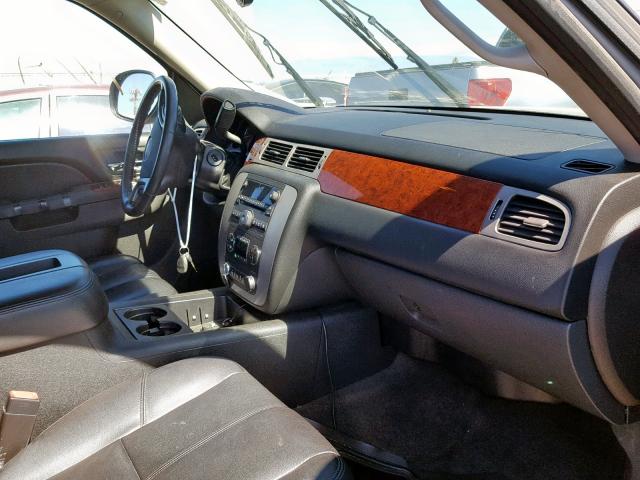 1GKS2KE70DR245388 - 2013 GMC YUKON XL K SILVER photo 5