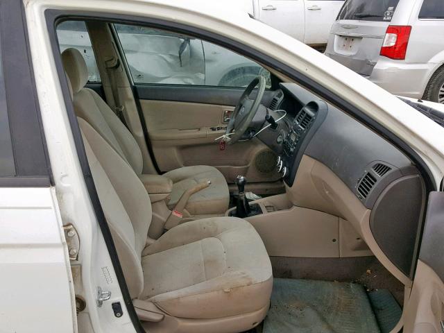 KNAFE221395605009 - 2009 KIA SPECTRA EX SILVER photo 5