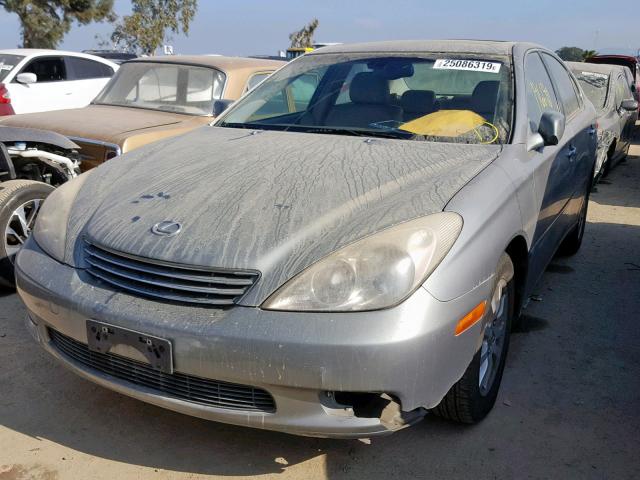 JTHBA30G845042363 - 2004 LEXUS ES 330 GREEN photo 2